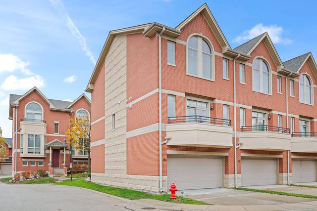 86 Legacy Lane, Wheeling, IL 60090