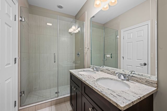 86 Legacy Lane, Wheeling, IL 60090