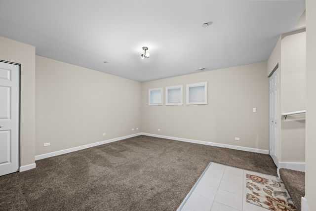 86 Legacy Lane, Wheeling, IL 60090