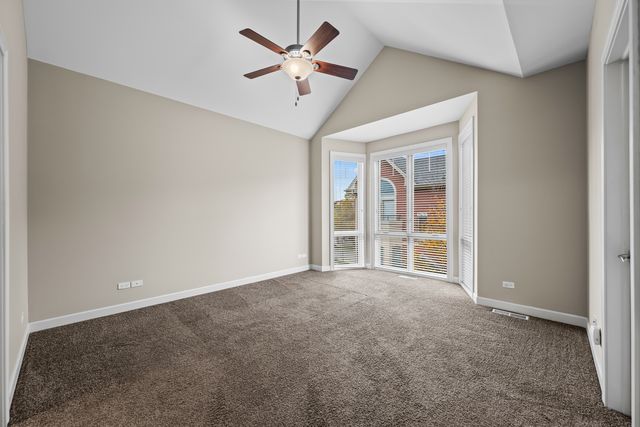 86 Legacy Lane, Wheeling, IL 60090