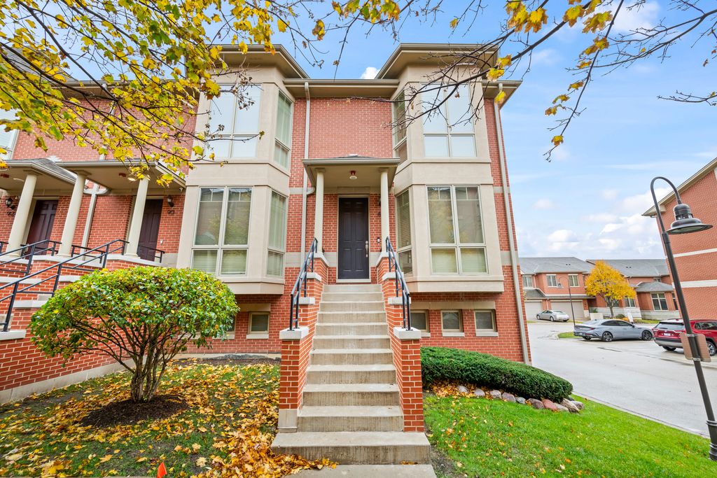 86 Legacy Lane, Wheeling, IL 60090