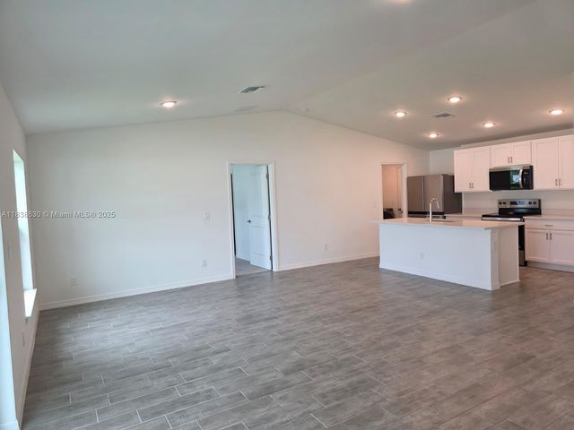 2809 NW 22 0, Cape Coral, FL 33993