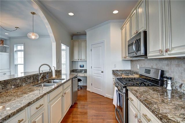 2300 Red Tide RD, Virginia Beach, VA 23451
