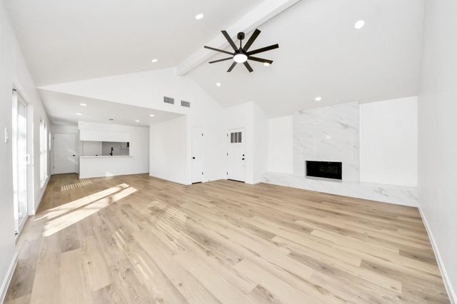 3305 Avenue R, Rosenberg, TX 77471