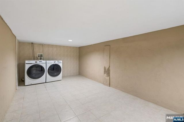 1 Grant Street, Montclair, NJ 07042