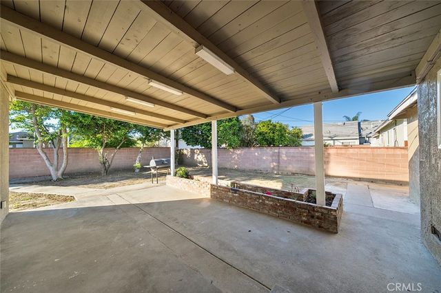 11715 Samoline, Downey, CA 90241