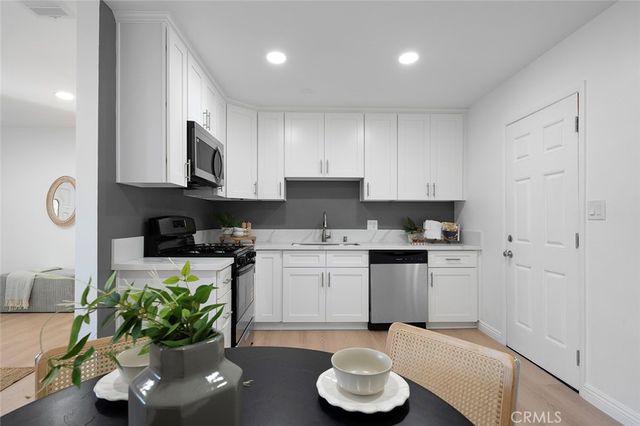 11715 Samoline, Downey, CA 90241