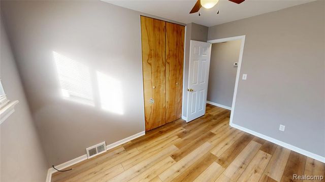 1177 Connie Avenue, Madison Heights, MI 48071