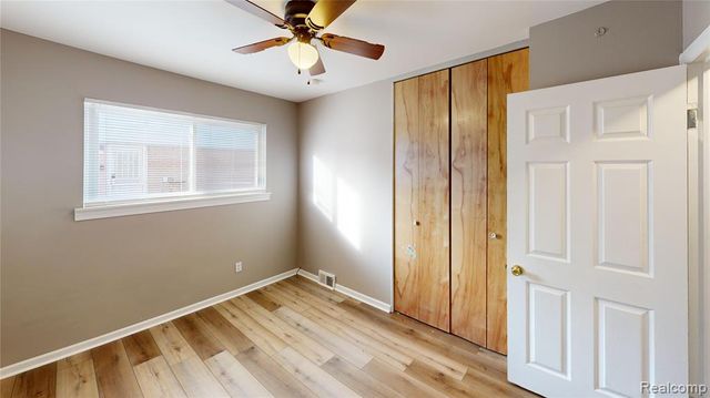 1177 Connie Avenue, Madison Heights, MI 48071