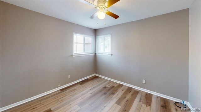 1177 Connie Avenue, Madison Heights, MI 48071