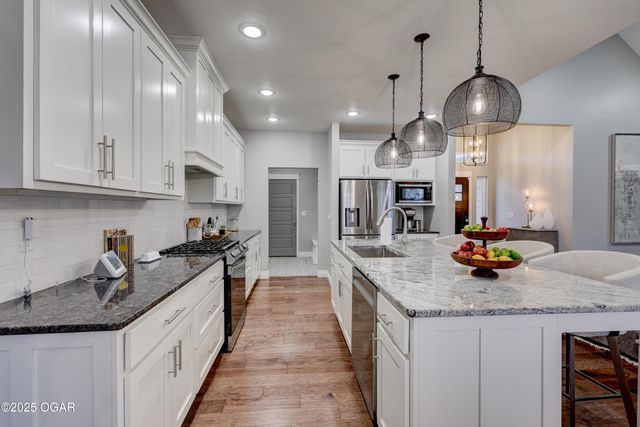 914 N Fountain Street, Carterville, MO 64835