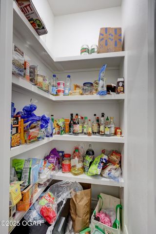 914 N Fountain Street, Carterville, MO 64835