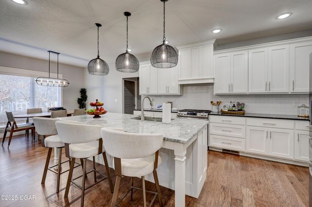 914 N Fountain Street, Carterville, MO 64835