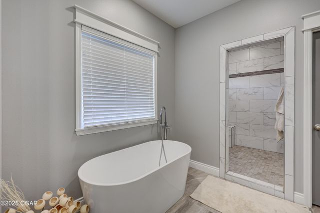 914 N Fountain Street, Carterville, MO 64835