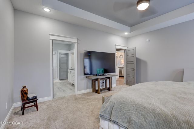 914 N Fountain Street, Carterville, MO 64835