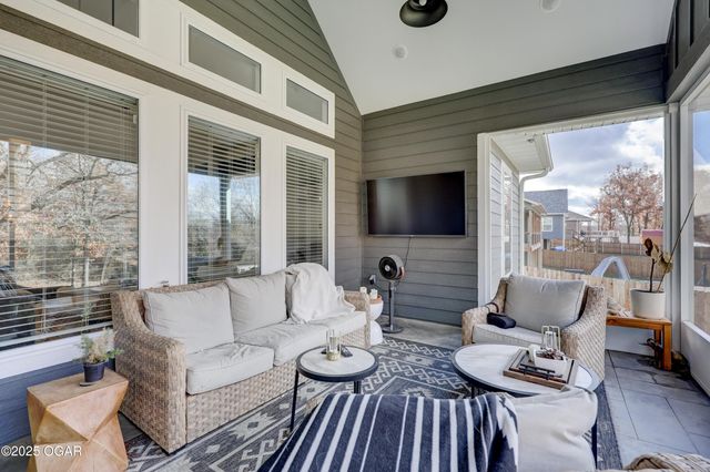 914 N Fountain Street, Carterville, MO 64835