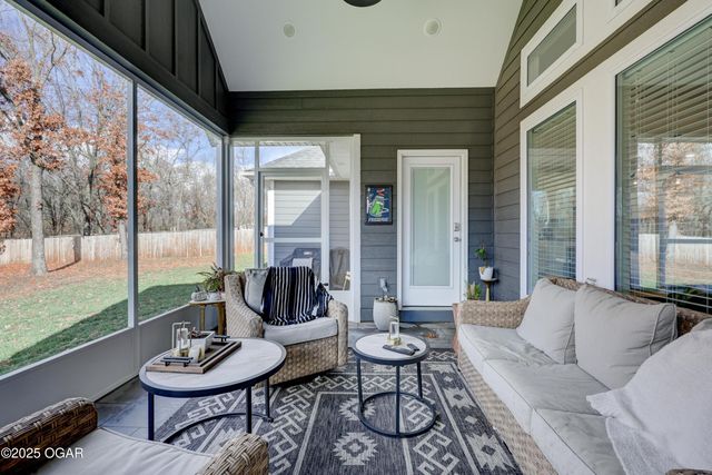 914 N Fountain Street, Carterville, MO 64835