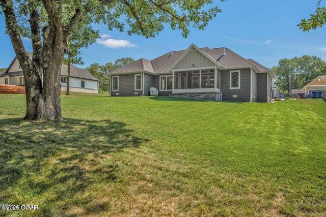 914 N Fountain Street, Carterville, MO 64835