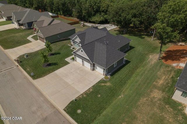 914 N Fountain Street, Carterville, MO 64835