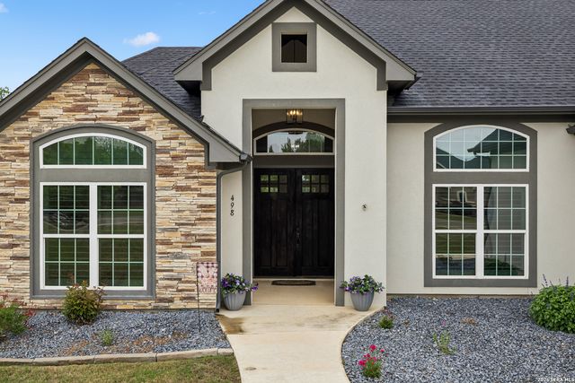 498 DOUBLE GATE RD, Castroville, TX 78009