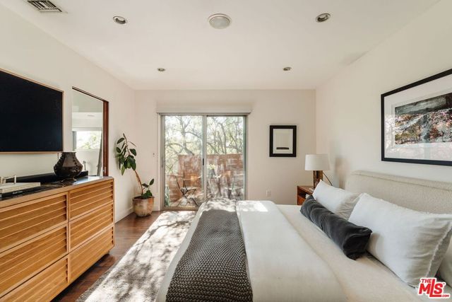 8559 Hollywood Boulevard, Los Angeles, CA 90069