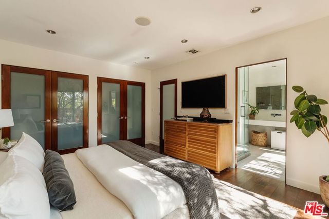 8559 Hollywood Boulevard, Los Angeles, CA 90069