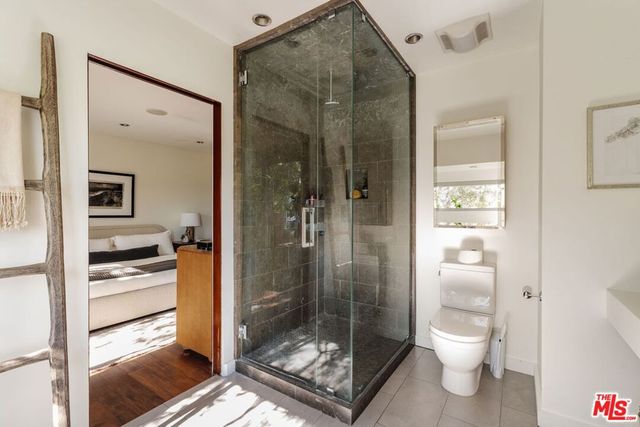 8559 Hollywood Boulevard, Los Angeles, CA 90069