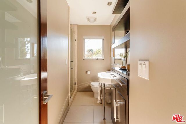 8559 Hollywood Boulevard, Los Angeles, CA 90069