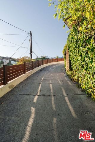 8559 Hollywood Boulevard, Los Angeles, CA 90069