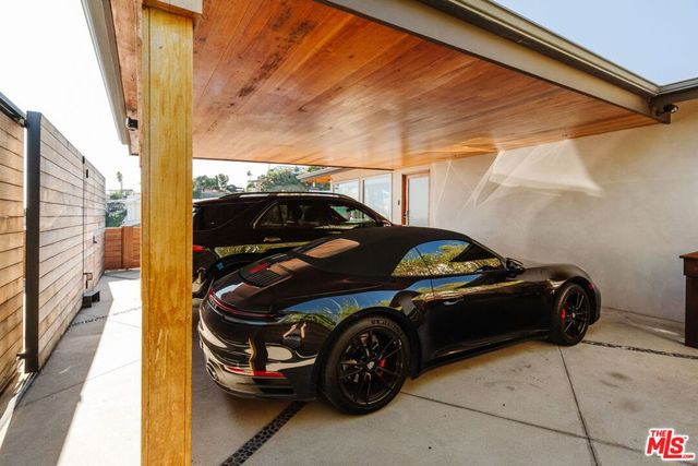 8559 Hollywood Boulevard, Los Angeles, CA 90069