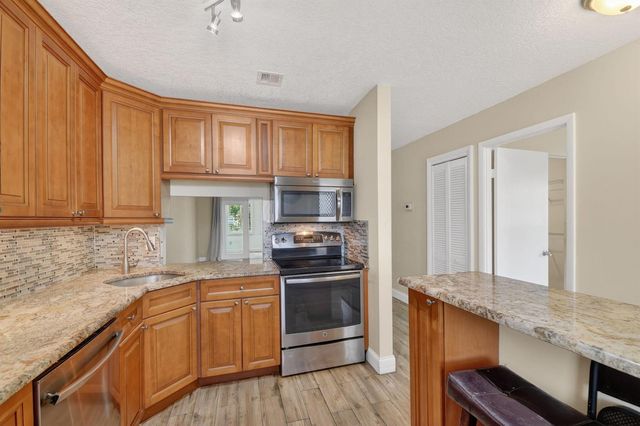 112 Lake Olive Drive, Royal Palm Beach, FL 33411