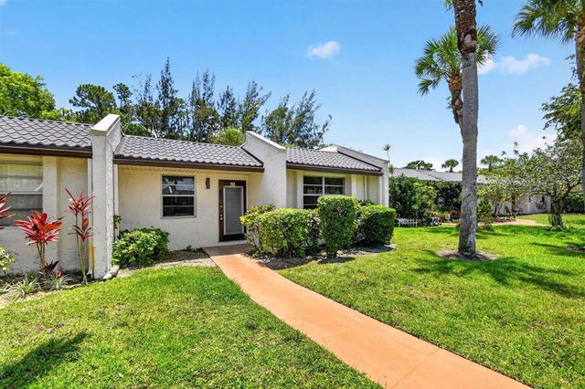 112 Lake Olive Drive, Royal Palm Beach, FL 33411
