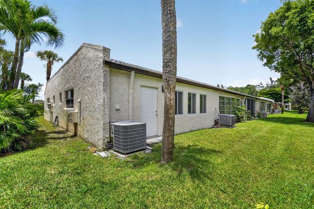 112 Lake Olive Drive, Royal Palm Beach, FL 33411