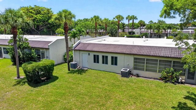 112 Lake Olive Drive, Royal Palm Beach, FL 33411