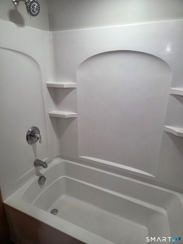 1372 New Haven Road, Naugatuck, CT 06770