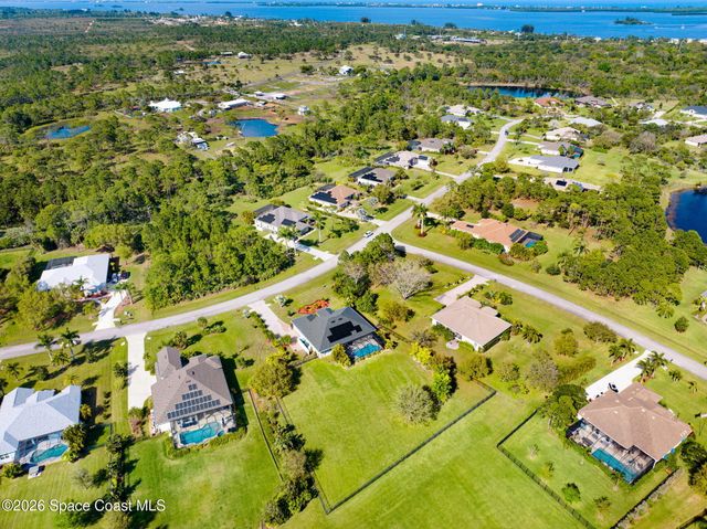 4268 Gardenwood Circle, Grant, FL 32949