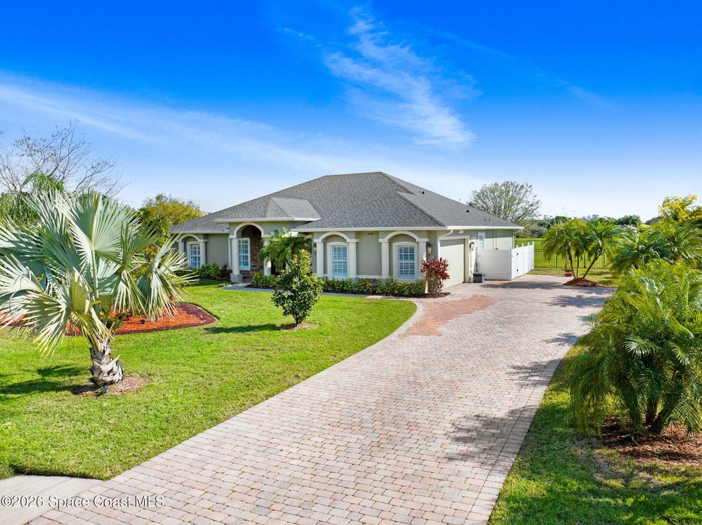 4268 Gardenwood Circle, Grant, FL 32949