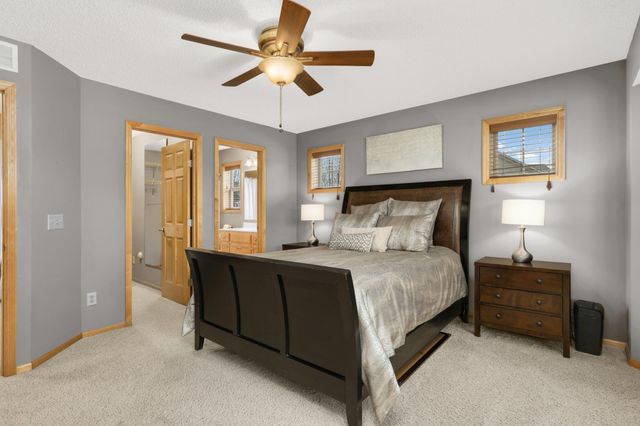 3190 Frontier Drive, Woodbury, MN 55129