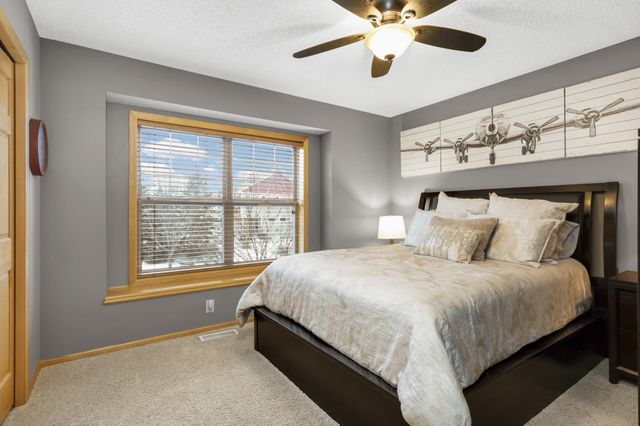 3190 Frontier Drive, Woodbury, MN 55129