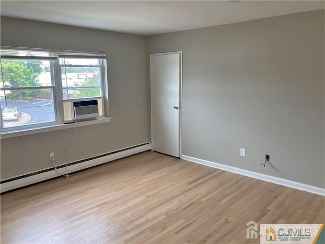 250 Penn Avenue 4B, Edison, NJ 08817