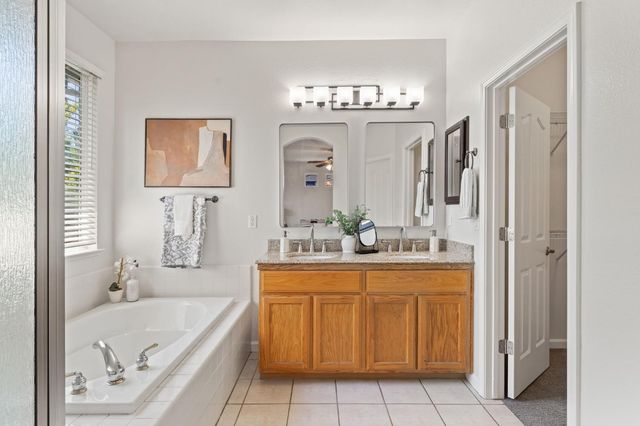 2154 New Hampshire Way, Sacramento, CA 95835