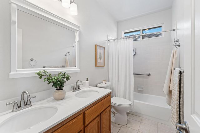 2154 New Hampshire Way, Sacramento, CA 95835