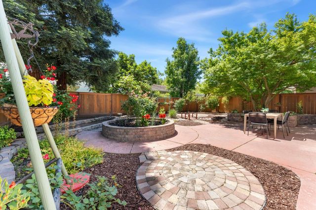 2154 New Hampshire Way, Sacramento, CA 95835