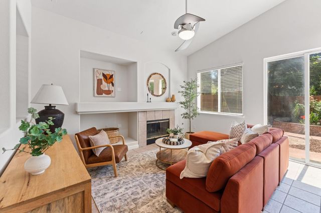 2154 New Hampshire Way, Sacramento, CA 95835