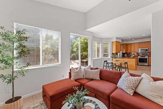 2154 New Hampshire Way, Sacramento, CA 95835