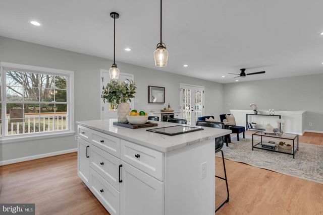 5485 SOLOMONS ISLAND RD, Lothian, MD 20711