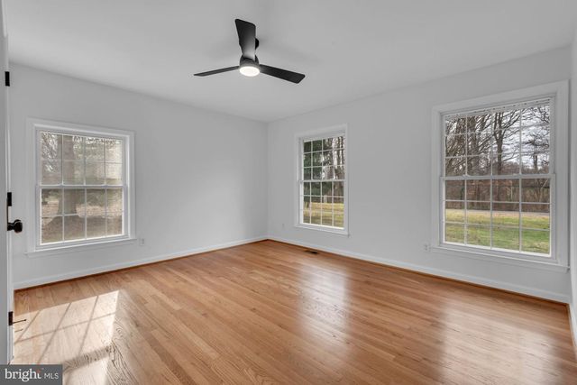 5485 SOLOMONS ISLAND RD, Lothian, MD 20711