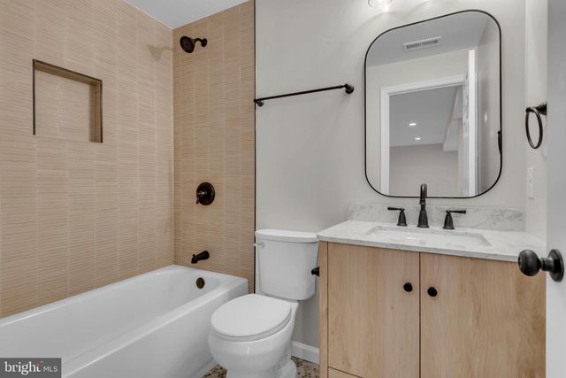 5485 SOLOMONS ISLAND RD, Lothian, MD 20711