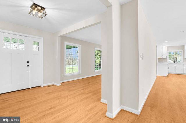 5485 SOLOMONS ISLAND RD, Lothian, MD 20711