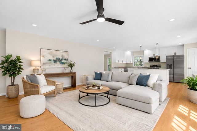 5485 SOLOMONS ISLAND RD, Lothian, MD 20711